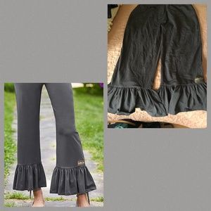 NWT Matilda Jane Dark Gray Cecelia Big Ruffle Pant